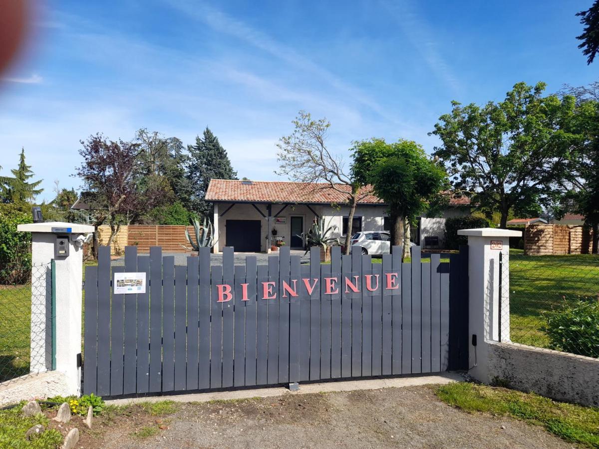 La Maison Du Bonheur, Borne De Recharge Ve 圣伯纳 外观 照片