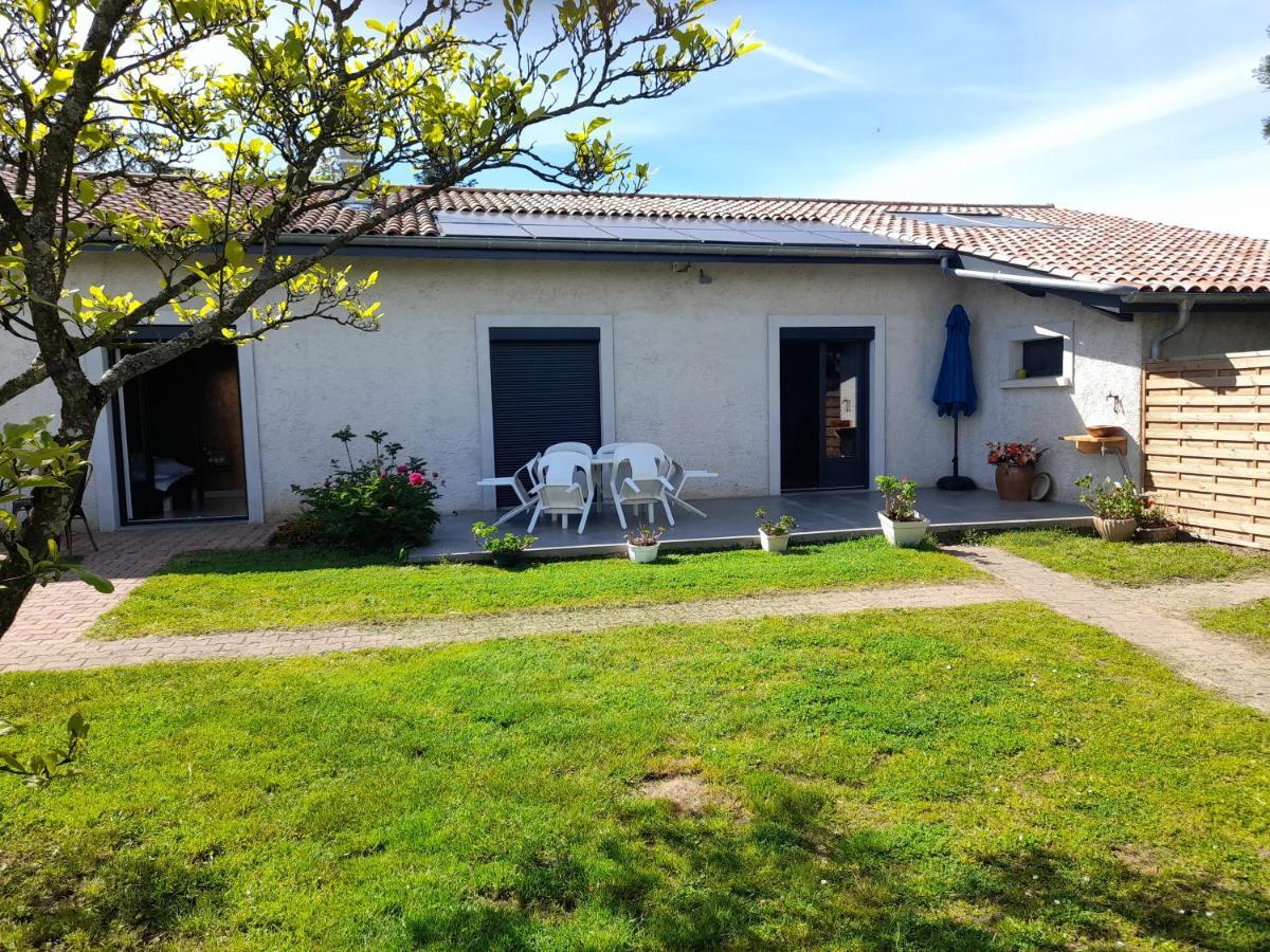 La Maison Du Bonheur, Borne De Recharge Ve 圣伯纳 外观 照片