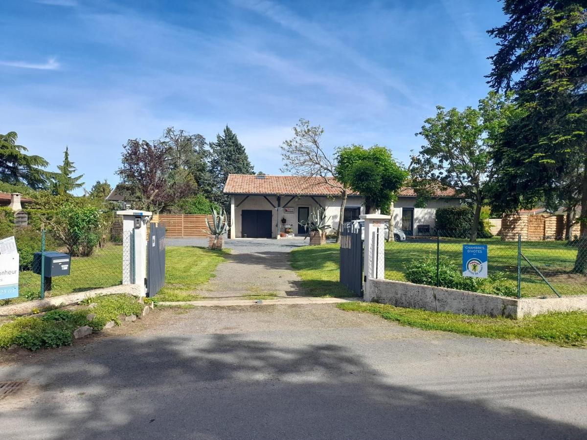 La Maison Du Bonheur, Borne De Recharge Ve 圣伯纳 外观 照片